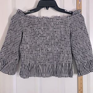 Off the shoulder Crop top